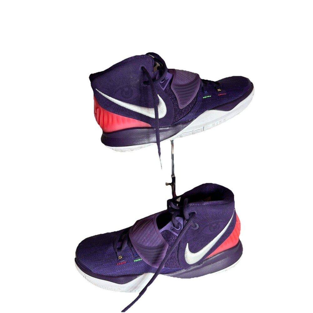Nike Kyrie Irving Boys Unisex Basketball Sneakers Size 6.5y